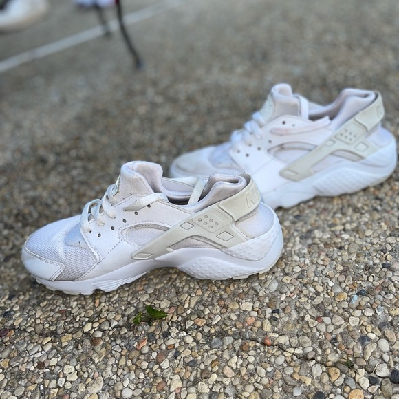 NIKE HUARACHES - Picture 4 of 4